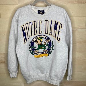 Vintage crewneck sweatshirt Notre Dame fighting Irish university gray 90’s